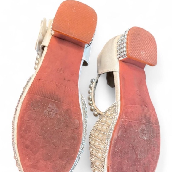 Girl Size 36 Ivory White pearl embellished kitten heels wedding flower girl - Picture 7 of 8